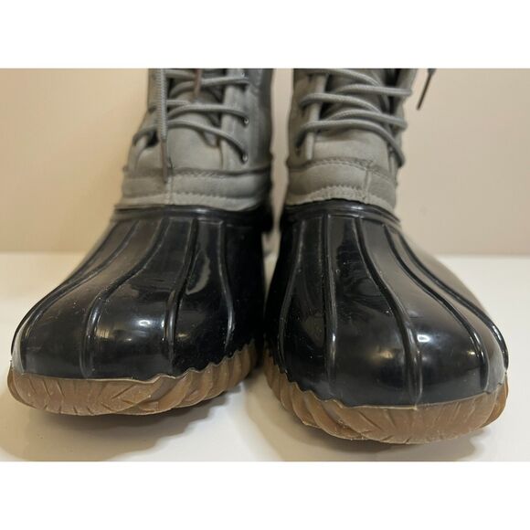 Rue21 Magellan Sweater Duck Boots. Size 9. - Picture 2 of 9